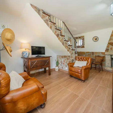 Quinta Da Aldeia Kır Evi