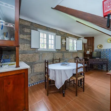 Quinta Da Aldeia Kır Evi