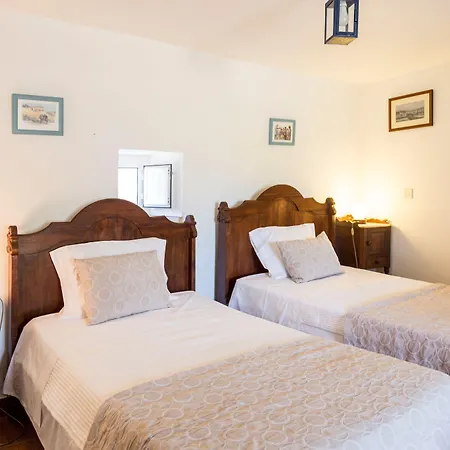 Quinta Da Aldeia Kır Evi *